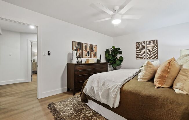 2 beds, 1 bath, 800 sqft, $2,475, Unit Unit 206