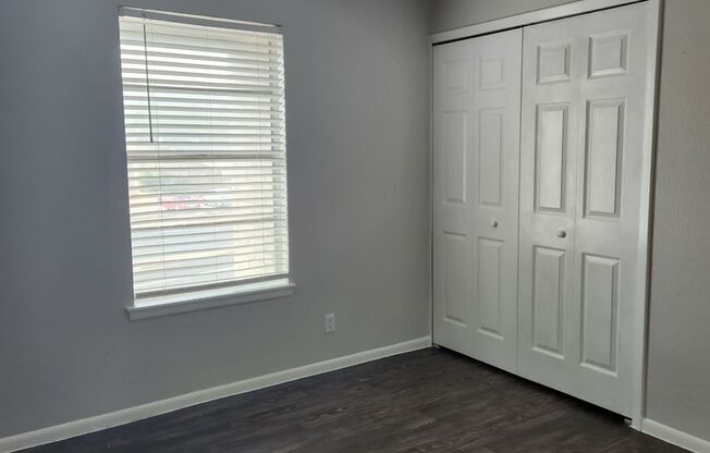 2 beds, 1 bath, 873 sqft, $1,120, Unit 01-0116