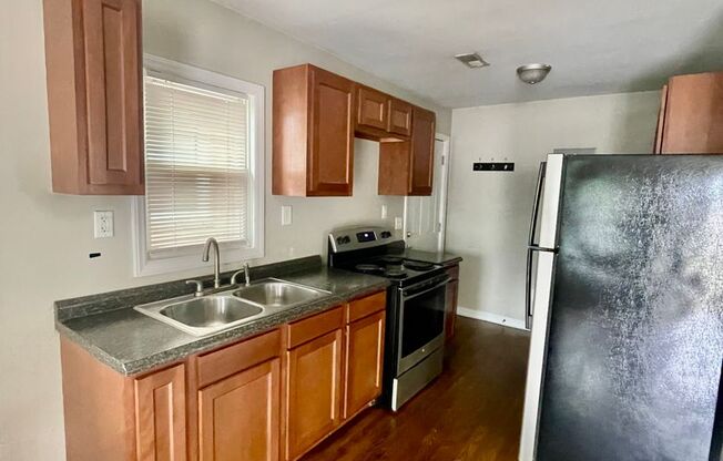 This cozy 2 bed 1 bath cottage style brick home is located in the lovely and rejuvenating part of the Belmont area of North Charlotte
