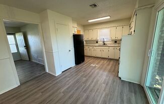 3 beds, 1 bath, $1,300