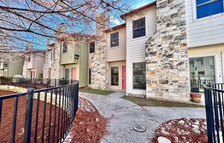 Charming 2-bedroom, 2.5-bathroom home at The Arbors at Riverside