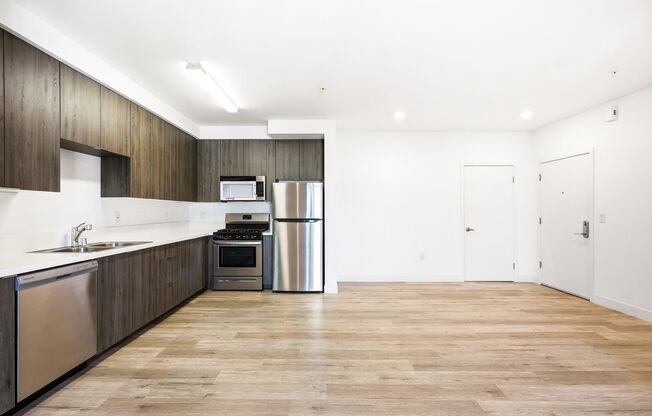 2 beds, 2 baths, 1,037 sqft, $2,950, Unit 401
