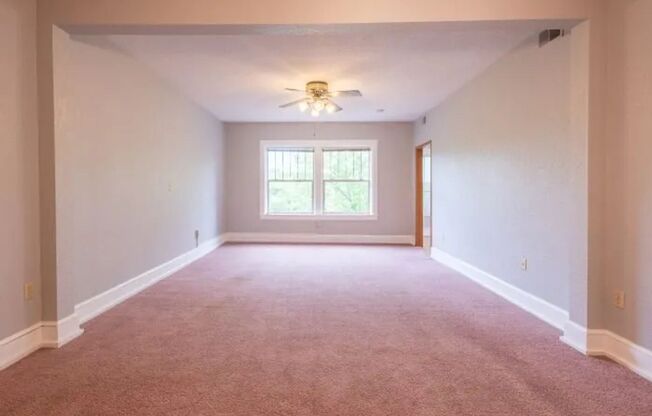2 beds, 1 bath, 693 sqft, $885, Unit 3012