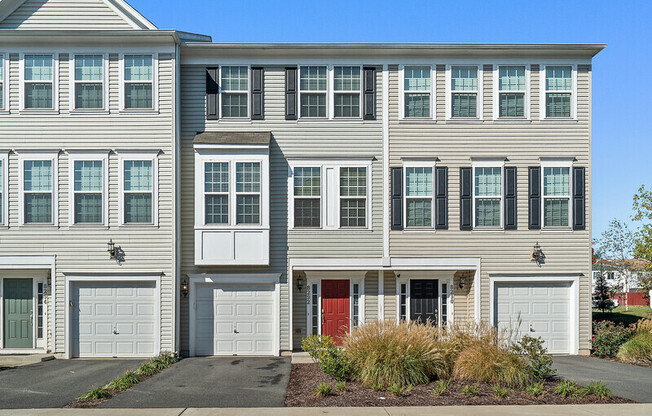 8292 HERITAGE XING CT