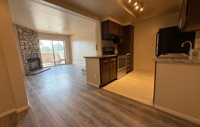 Charming 2 Bedroom Apartment with Balcony & Easy Access to HWY 285