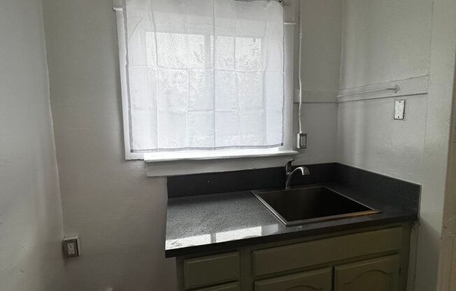 Studio, 1 bath, $1,395, Unit #305