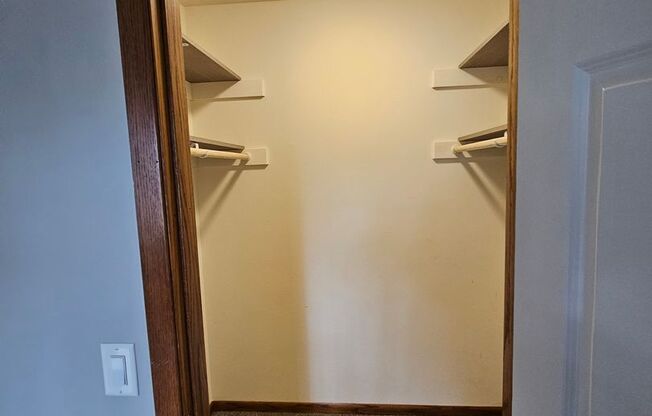 1 bed, 1 bath, 676 sqft, $1,125, Unit 25 - 216