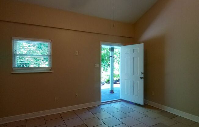 1 bed, 1 bath, 445 sqft, $1,050, Unit 1512-C