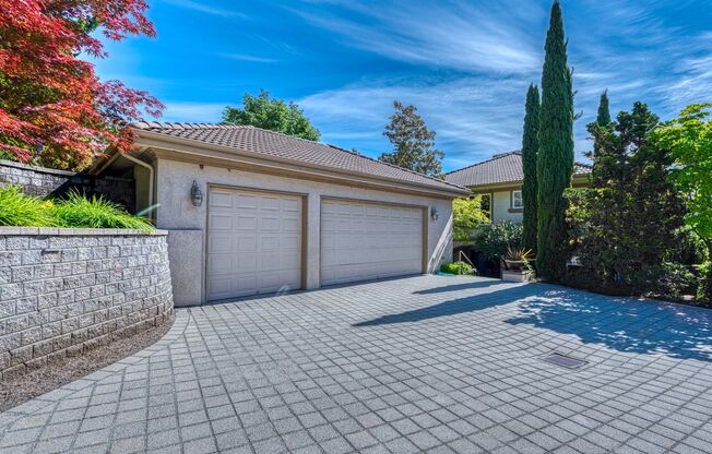 Mercer Island Waterfront Home