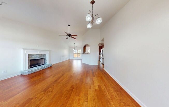 AVAILABLE NOW! Cozy 3 bed, 2 bath home in Wyndham Gates!