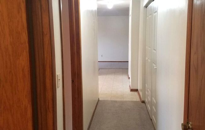 2 beds, 1 bath, $1,440, Unit 12