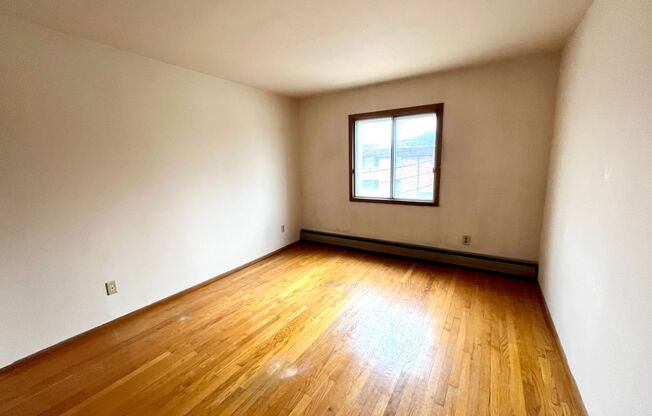 1 bed, 1 bath, $1,015, Unit 13