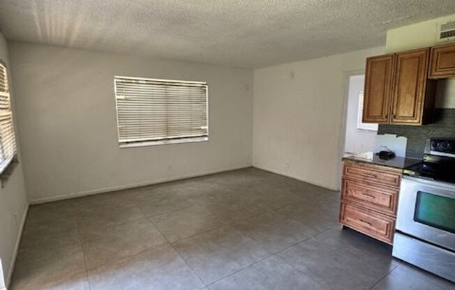 95 NE 41st ,I-129 Oakland FL , 33334