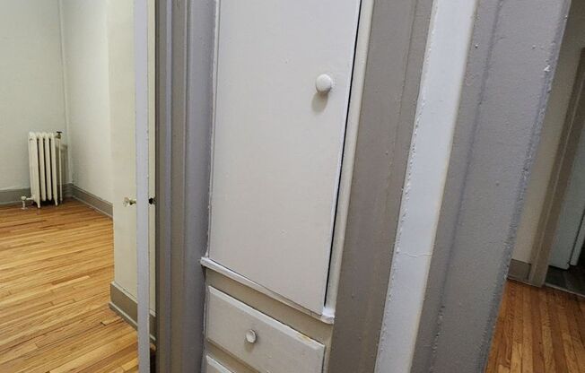 1 bed, 1 bath, 556 sqft, $880, Unit A-2