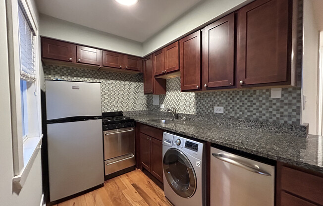 696 Elm Pl