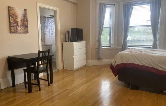 464 Commonwealth Ave.