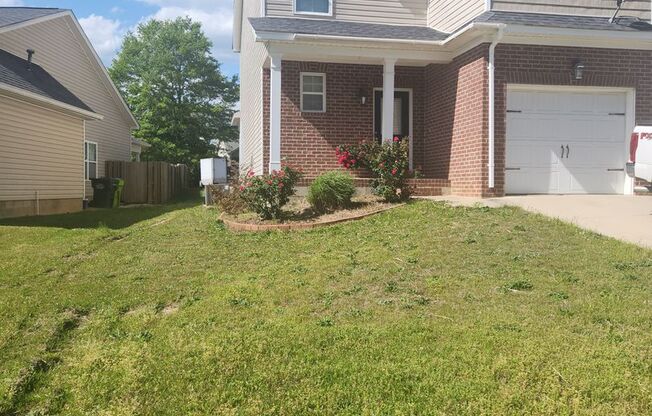 Beautiful 3 Bedroom 2.5 bath home Available NOW!