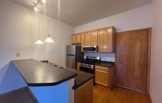 1 bed, 1 bath, 924 sqft, $1,295, Unit 202