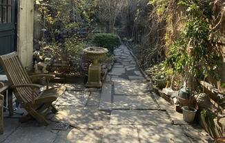 258 W 12 ST