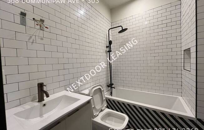 568 COMMUNIPAW AVE