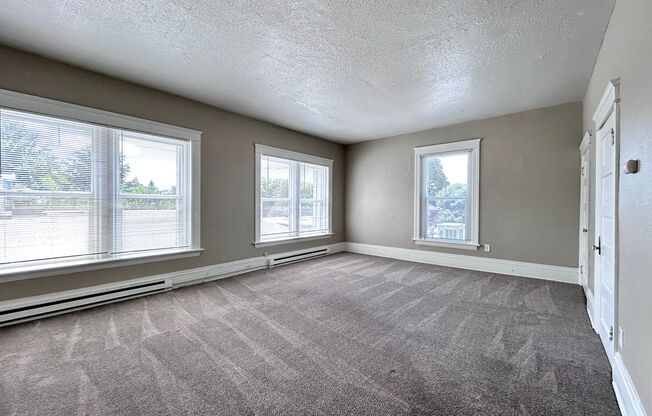 Studio, 1 bath, 500 sqft, $1,095, Unit 08