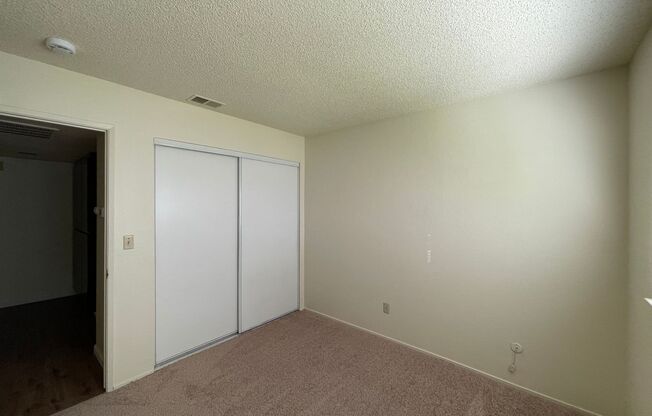 2 beds, 1 bath, 926 sqft, $1,595, Unit 8073002001