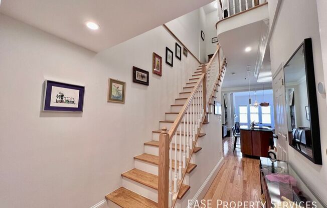 1527 16 ST NW