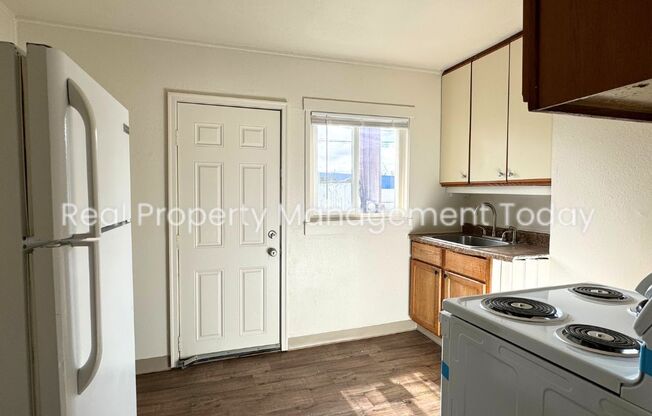 1 bed, 1 bath, 440 sqft, $1,050, Unit Unit 3