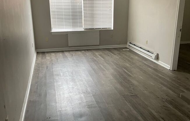 1 bed, 1 bath, 550 sqft, $1,200, Unit 205