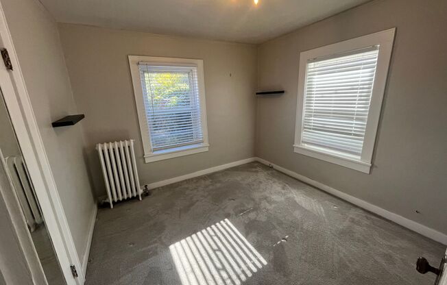 2 beds, 1 bath, $1,995, Unit 440