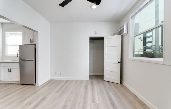 Studio, 1 bath, 400 sqft, $1,895, Unit 2969-03