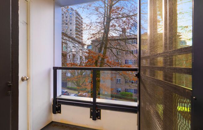 1 bed, 1 bath, 634 sqft, $2,345, Unit 309