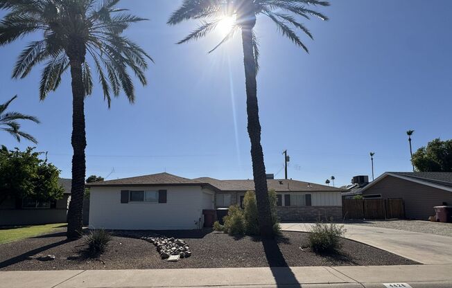 ***MOVE IN SPECIAL**** REMODELED GEM IN THE HEART OF SCOTTSDALE