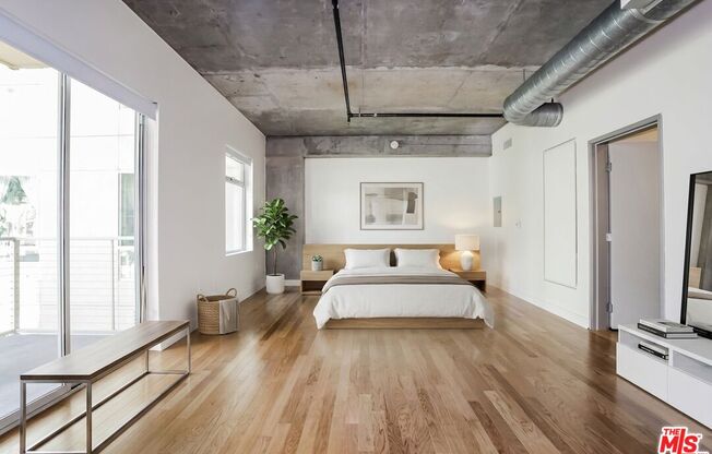 1 bed, 1 bath, 855 sqft, $2,500, Unit 343