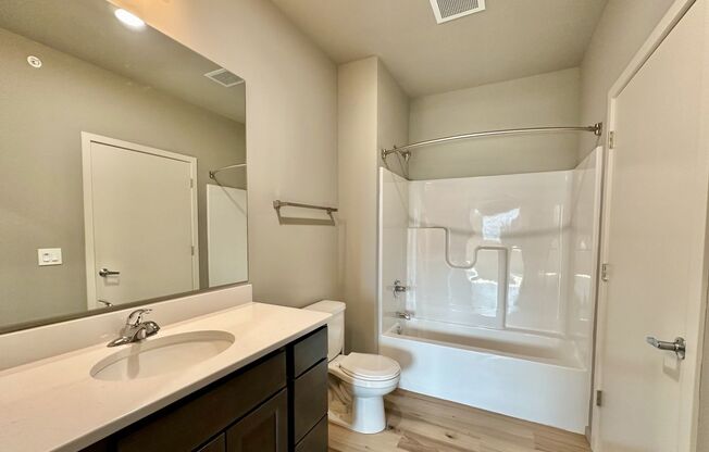 1 bed, 1 bath, 779 sqft, $1,430, Unit HW-509