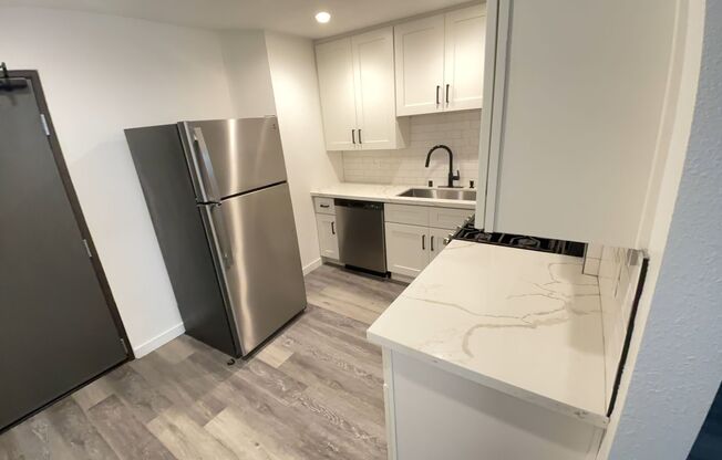 Studio, 1 bath, 575 sqft, $1,798, Unit 117