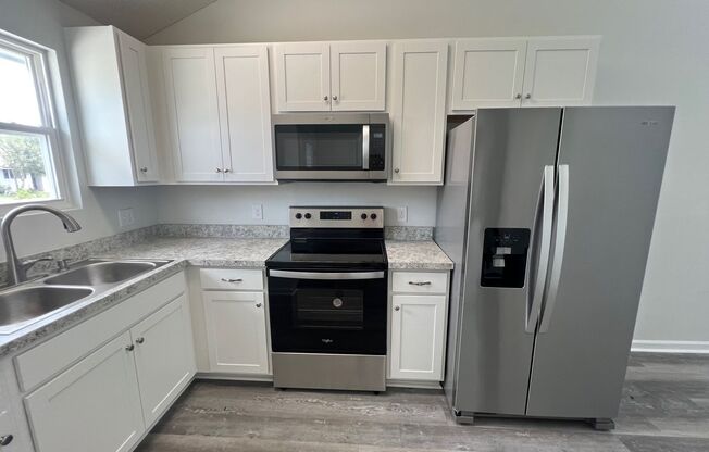 2 beds, 1 bath, $1,375