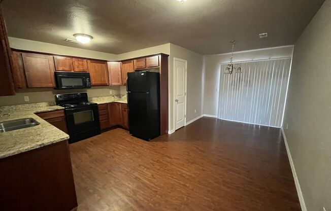 2 beds, 2 baths, $1,295, Unit 3175 W Sexton