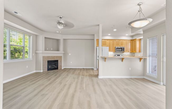 Spacious 3-Bed/2-Bath Townhome in the Heart of Tigard!