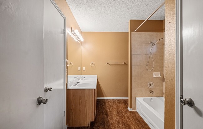 3 Bedroom, 2 Bath Home in North Austin, Scofield Farms