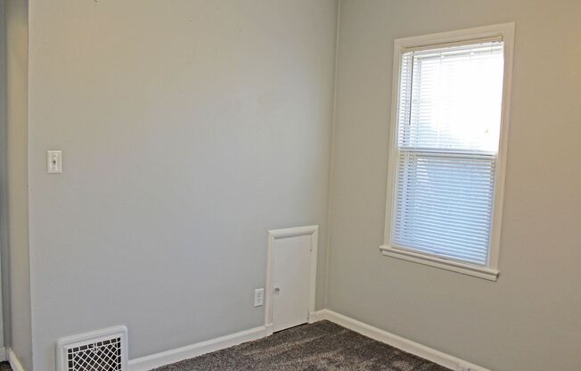 2 beds, 1 bath, $1,600, Unit 1715 S 10th Ave