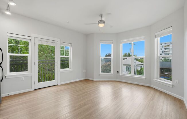 2 beds, 1 bath, 552 sqft, $1,725, Unit 413