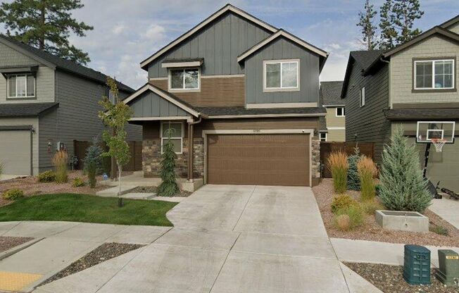 Beautiful 4 Bedroom Home in SE Bend!