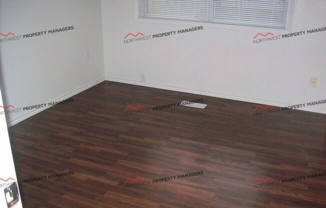 STATUS: *AVAILABLE*   | R163A | $1795