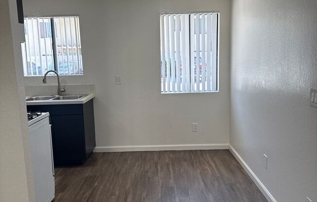 2 beds, 1 bath, 594 sqft, $2,095, Unit 1340-16
