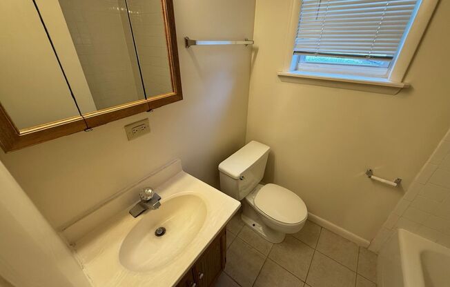 1 bed, 1 bath, 454 sqft, $1,265, Unit O-102