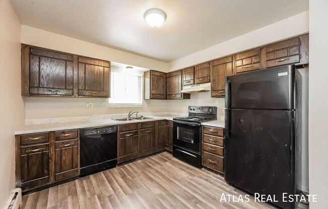 64 NEWPORT CIR