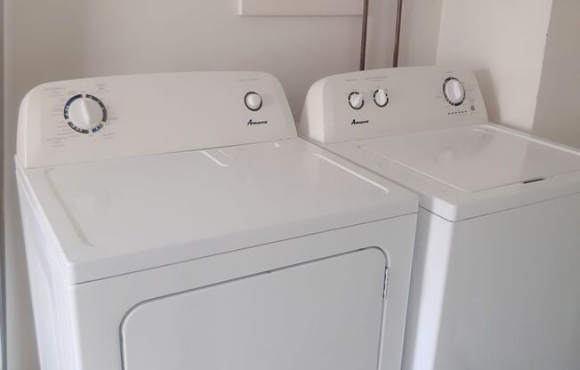 2 beds, 1 bath, 903 sqft, $1,290, Unit D-2