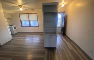 1 bed, 1 bath, $825, Unit 9