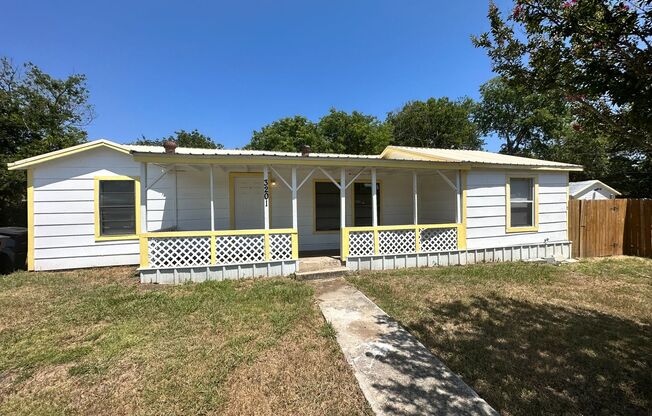 Charming 3 Bedroom House with Fenced Backyard | Conveniently Located near 820 and W. Camp Bowie